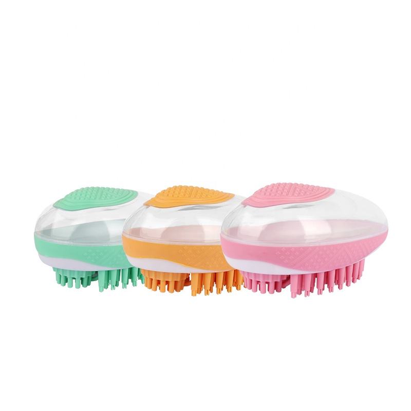 Isang Silicone Pet Bath Massage Brush Para sa Pag-iimbak ng Bath Liquid